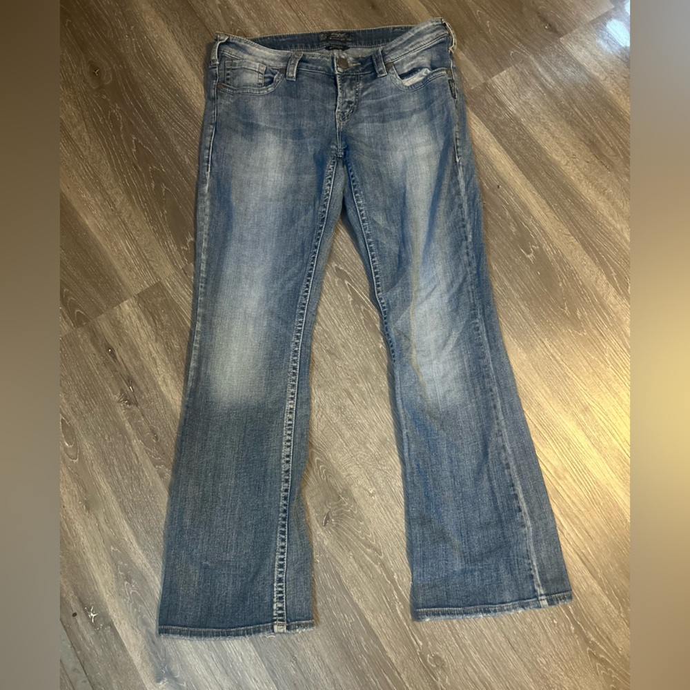 Silver Jeans size 30/31. Bootcut lightly worn.
